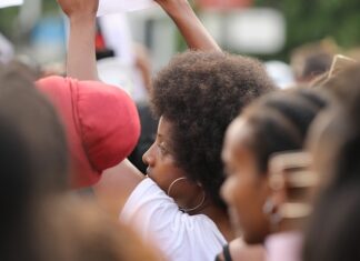 Co to znaczy w rzeczywistości?