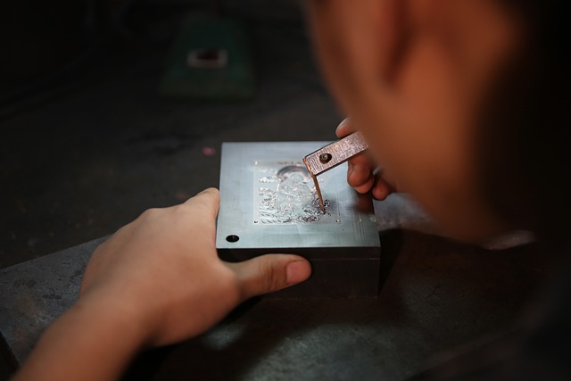 Kto przyznaje świadczenia z ZFŚS? Kto przyznaje świadczenia z ZFŚS?