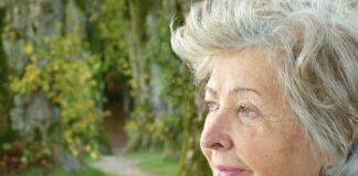 Czy można pobierać emeryturę i pracować za granicą?